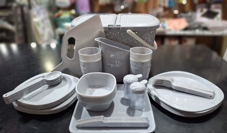 سرویس مسافرتی 6 نفره مهروز