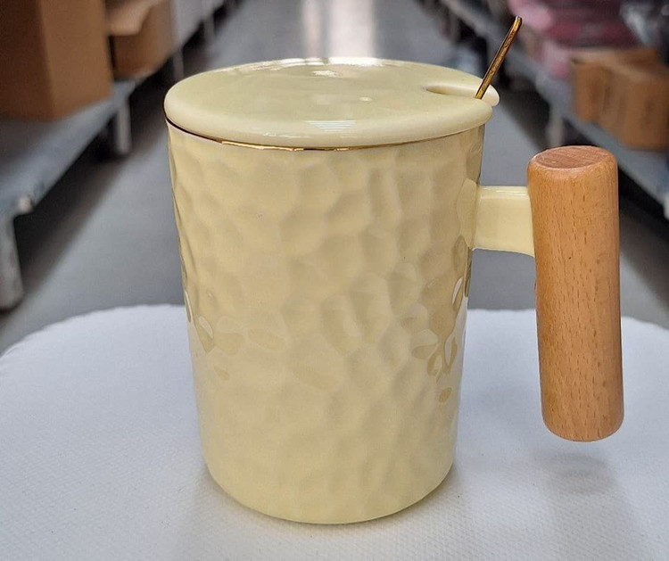 ماگ سرامیکی دسته چوبی به همراه قاشق