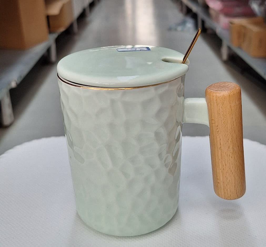 ماگ سرامیکی دسته چوبی به همراه قاشق